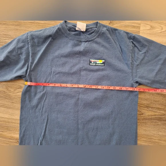 Women's Simply Southern long sleeve t-shirt medium like new - Picture 5 of 6